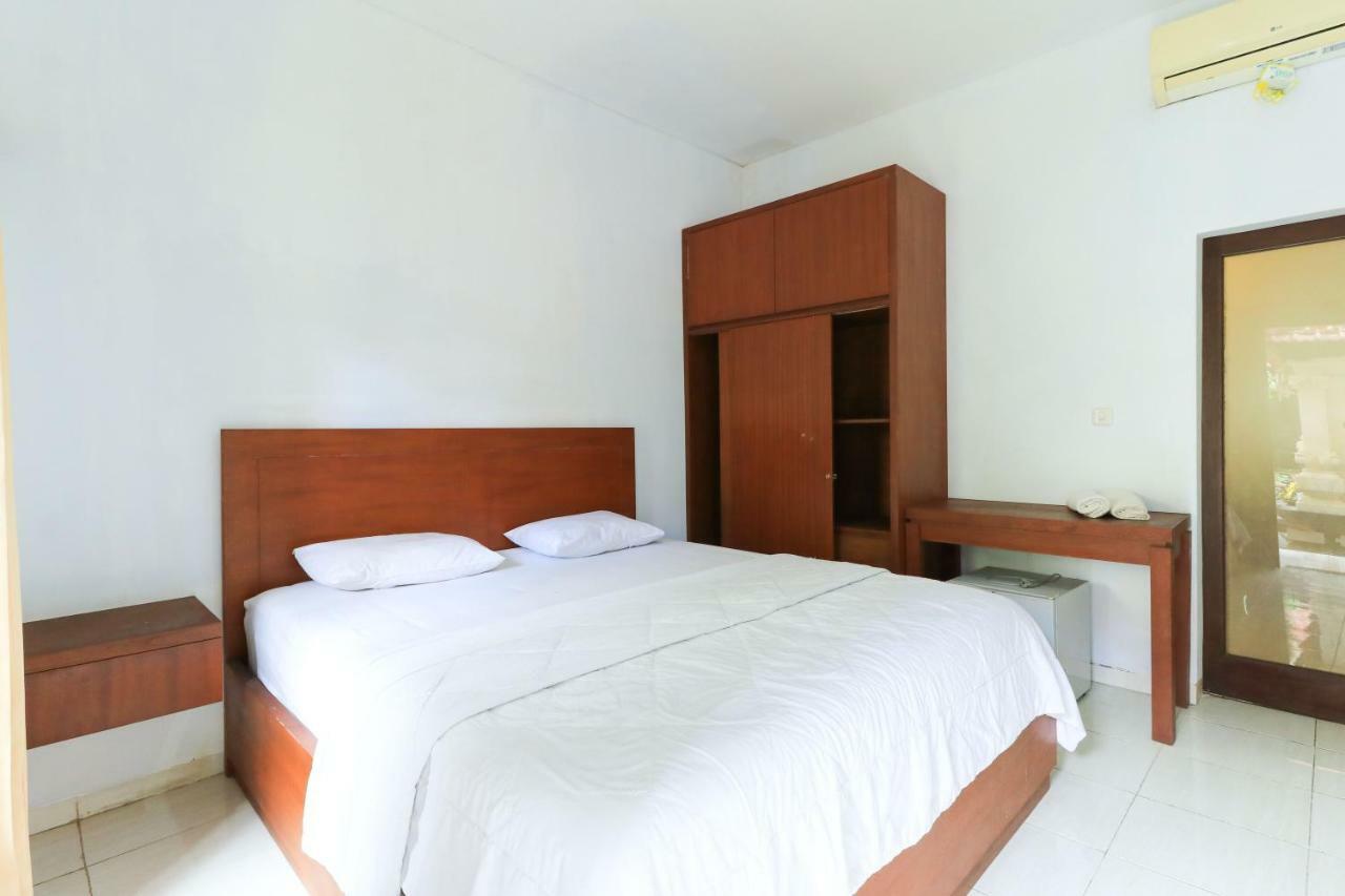 Puri Jayaraja Guest House Кута Экстерьер фото